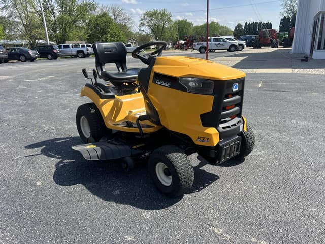 Image of Cub Cadet XT1 LT46 equipment image 2