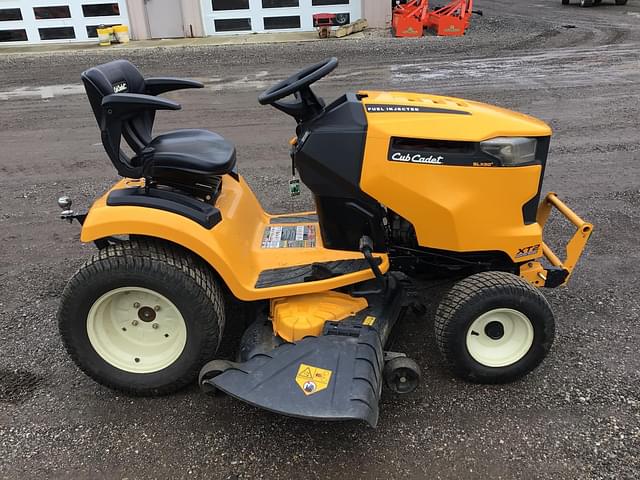 Image of Cub Cadet XT2 SLX50 equipment image 1