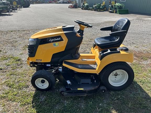 Image of Cub Cadet XT3 equipment image 1