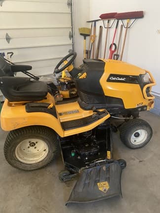 Image of Cub Cadet XT3 GSX equipment image 1