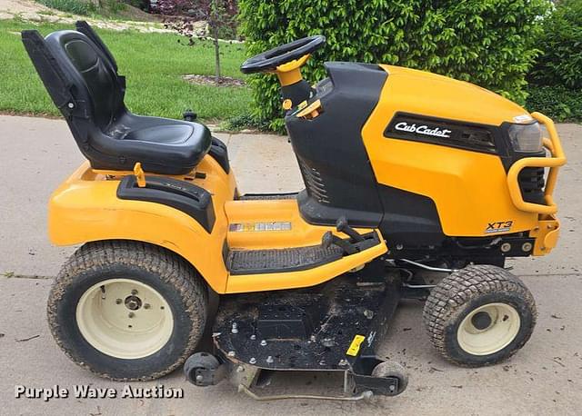 Image of Cub Cadet XT3 GSX equipment image 3