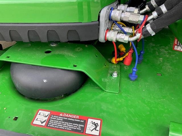 Image of John Deere 1025R equipment image 3