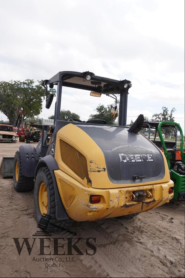 Image of John Deere 204L equipment image 3