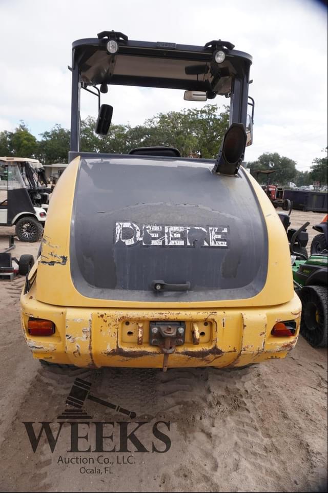 Image of John Deere 204L equipment image 4