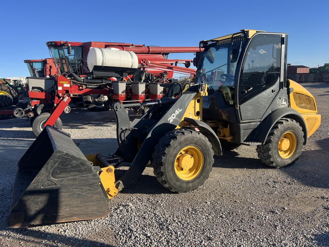 Image of John Deere 204L Image 0