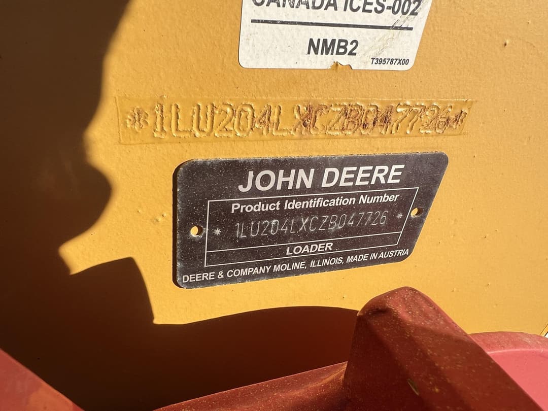 Image of John Deere 204L Image 1