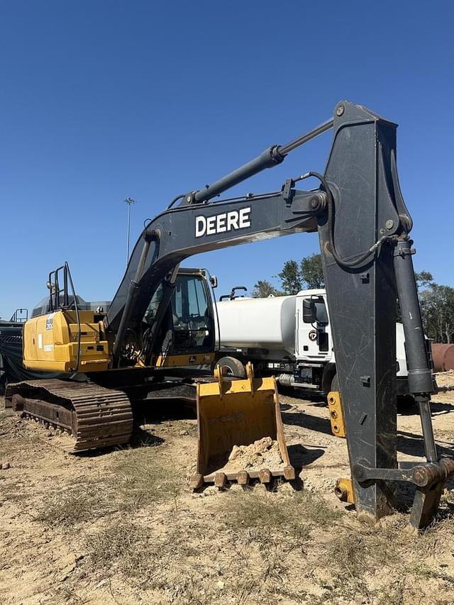 Image of John Deere 210G LC equipment image 4