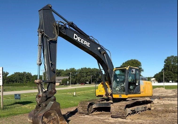 Image of John Deere 210G LC Primary Image