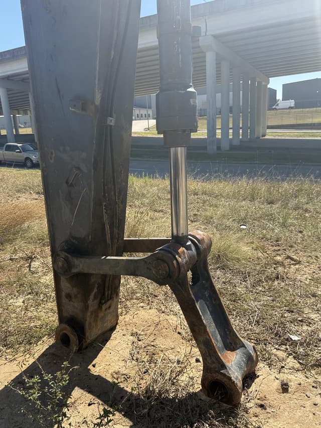 Image of John Deere 210G LC equipment image 3