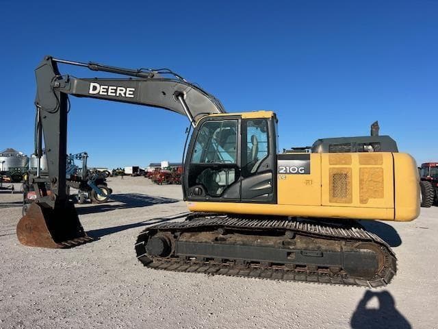 Image of John Deere 210G LC equipment image 2