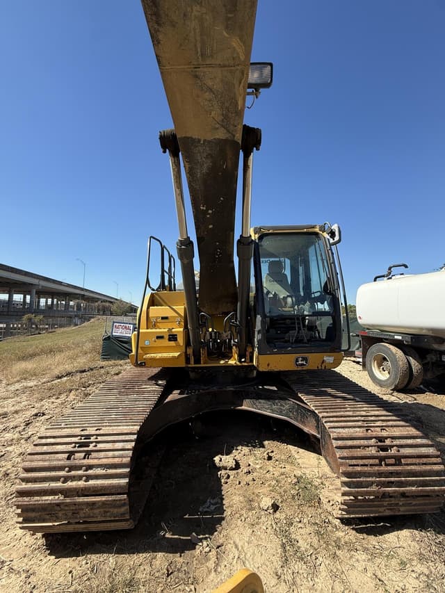Image of John Deere 210G LC equipment image 2