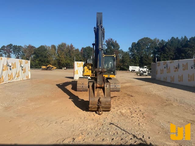 Image of John Deere 210G LC equipment image 2