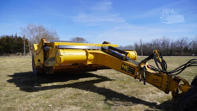 Image of John Deere 2412DE equipment image 3