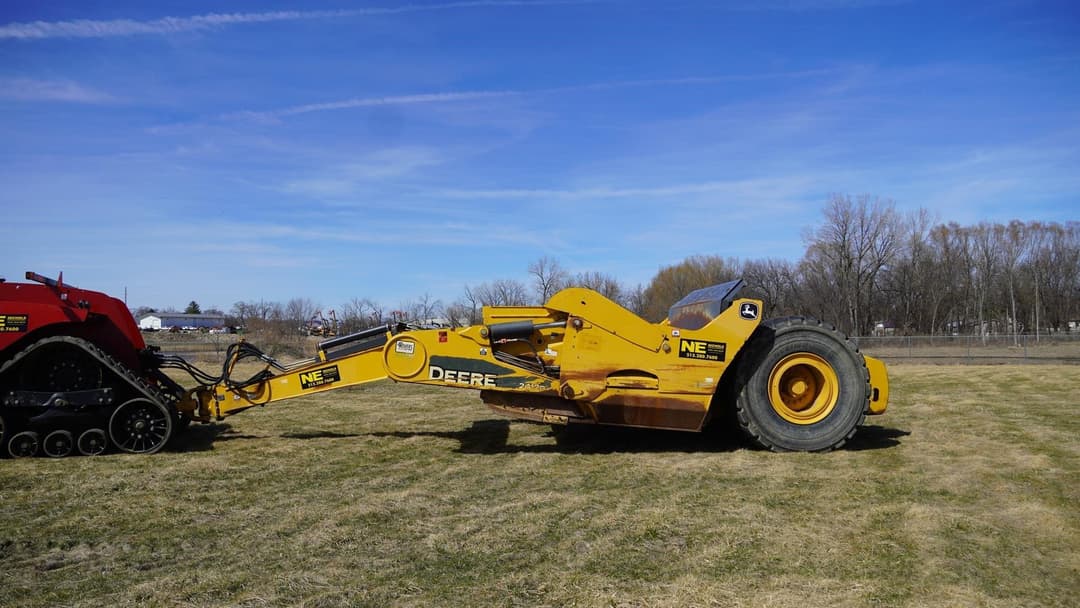 Image of John Deere 2412DE Primary image