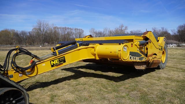 Image of John Deere 2412DE equipment image 2