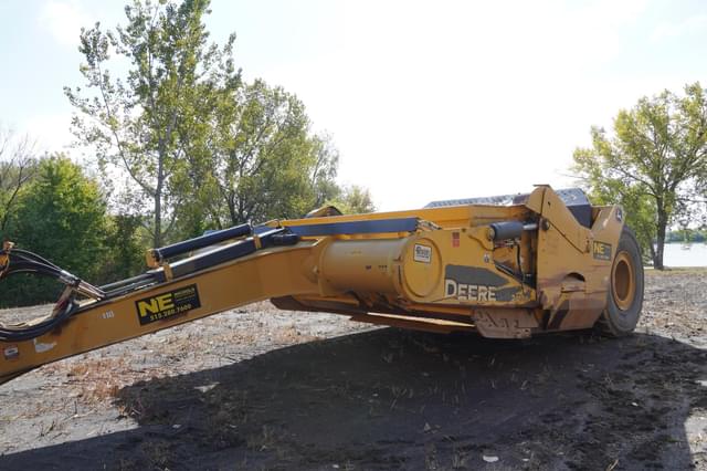 Image of John Deere 2412DE equipment image 4