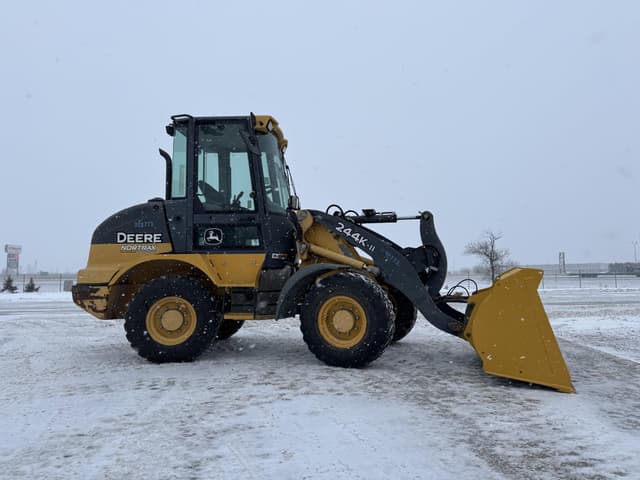 Image of John Deere 244K-II equipment image 4