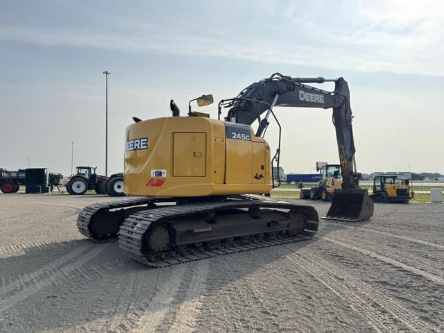 Image of John Deere 245G LC equipment image 3