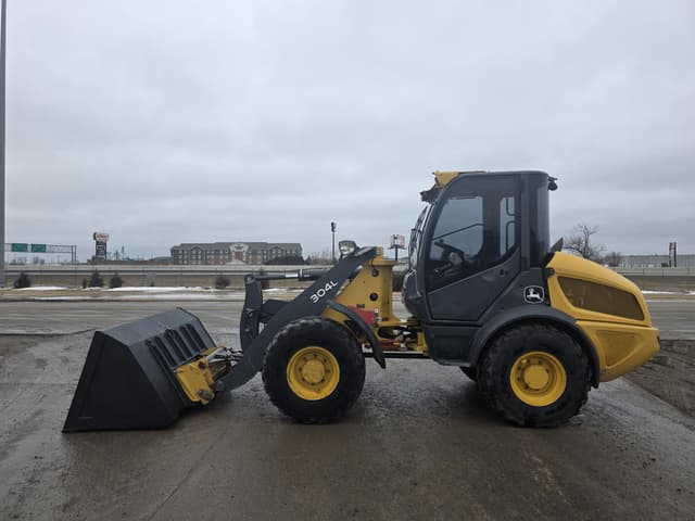 Image of John Deere 304L equipment image 1
