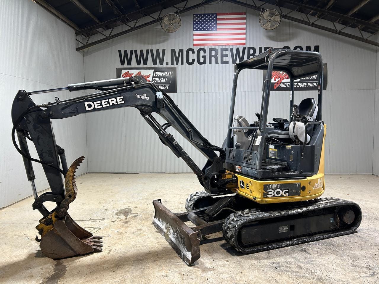 2017 John Deere 30G Equipment Image0