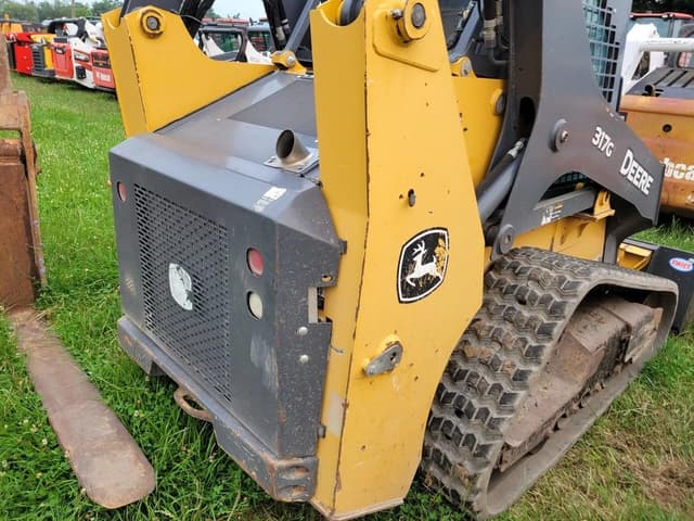 Image of John Deere 317G equipment image 4