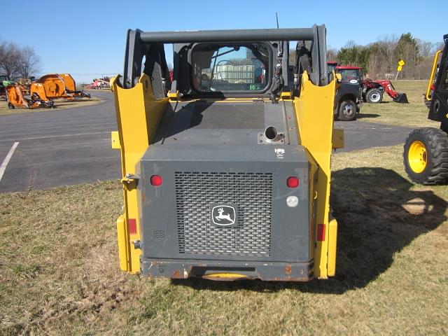 Image of John Deere 318G equipment image 4