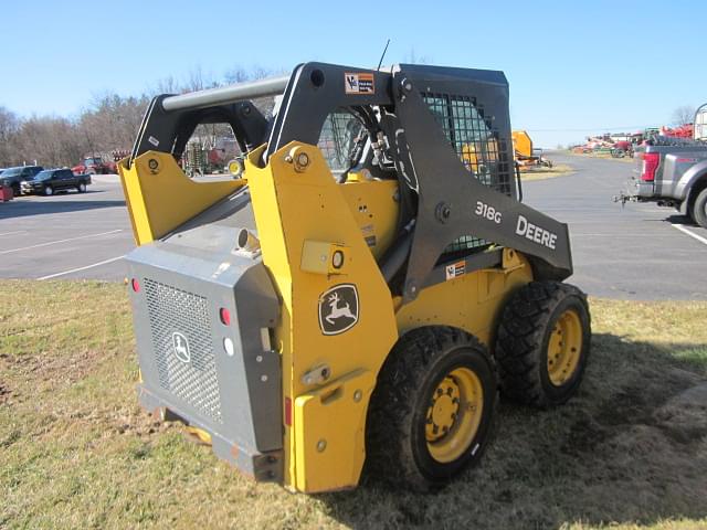 Image of John Deere 318G equipment image 3