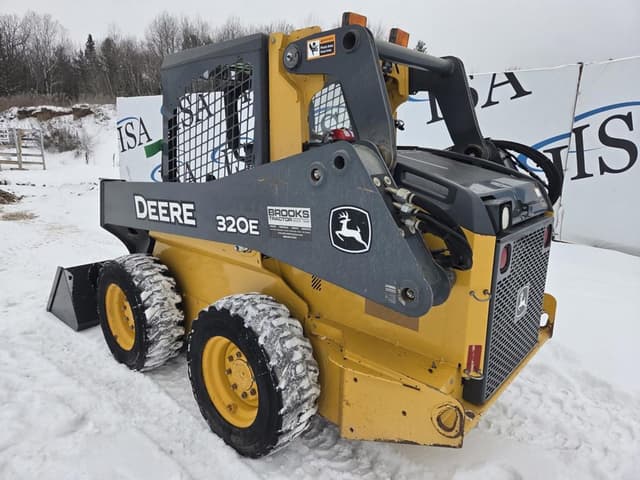 Image of John Deere 320E equipment image 2