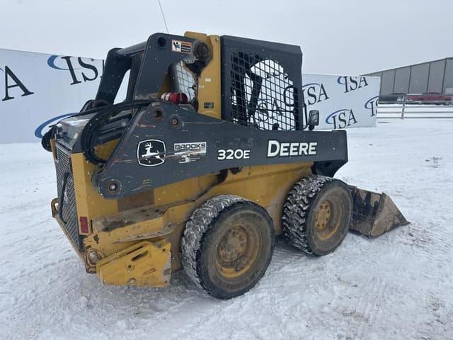 Image of John Deere 320E equipment image 4