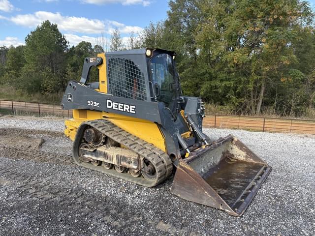 Image of John Deere 323E equipment image 1