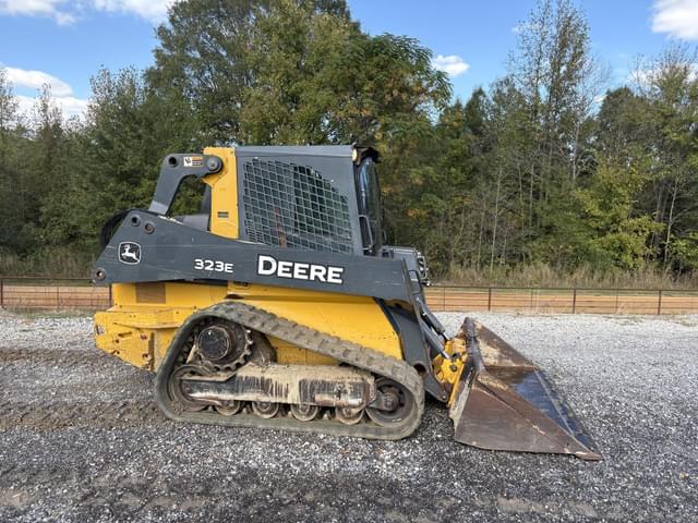 Image of John Deere 323E equipment image 2