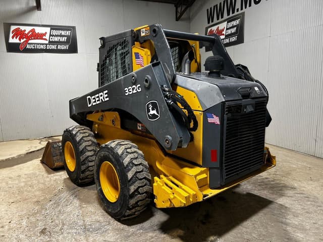Image of John Deere 332G equipment image 2