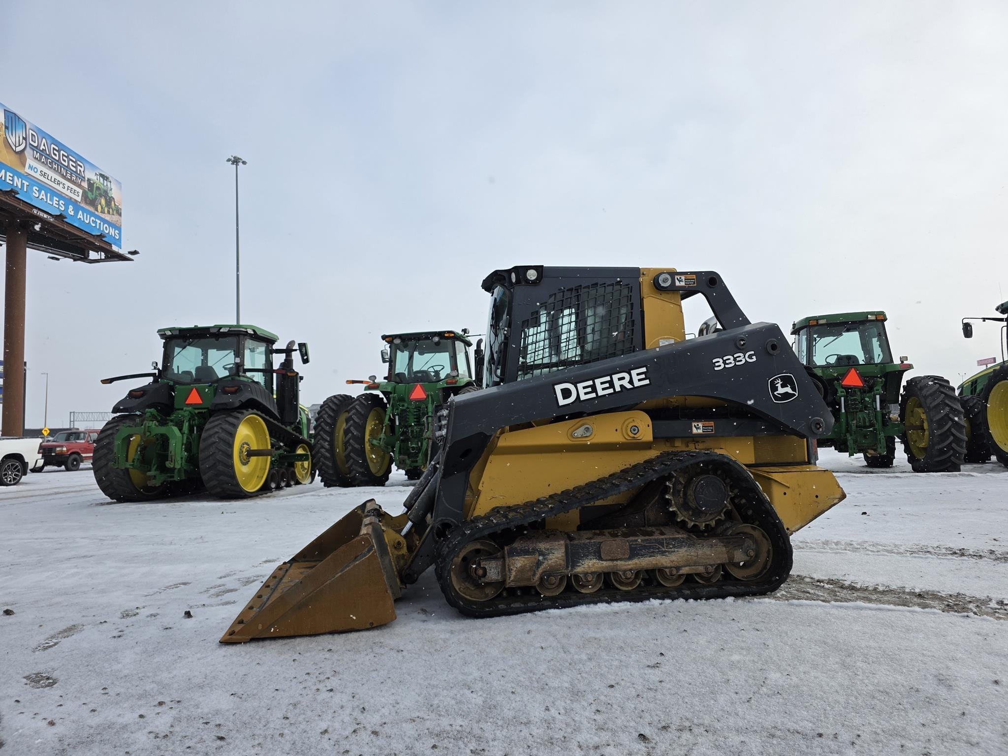 2017 John Deere 333G Equipment Image0
