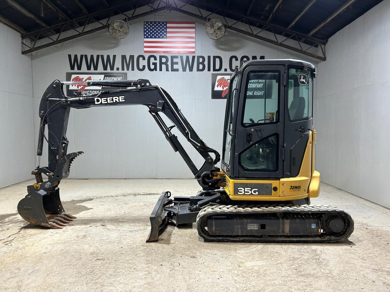 2017 John Deere 35G Equipment Image0