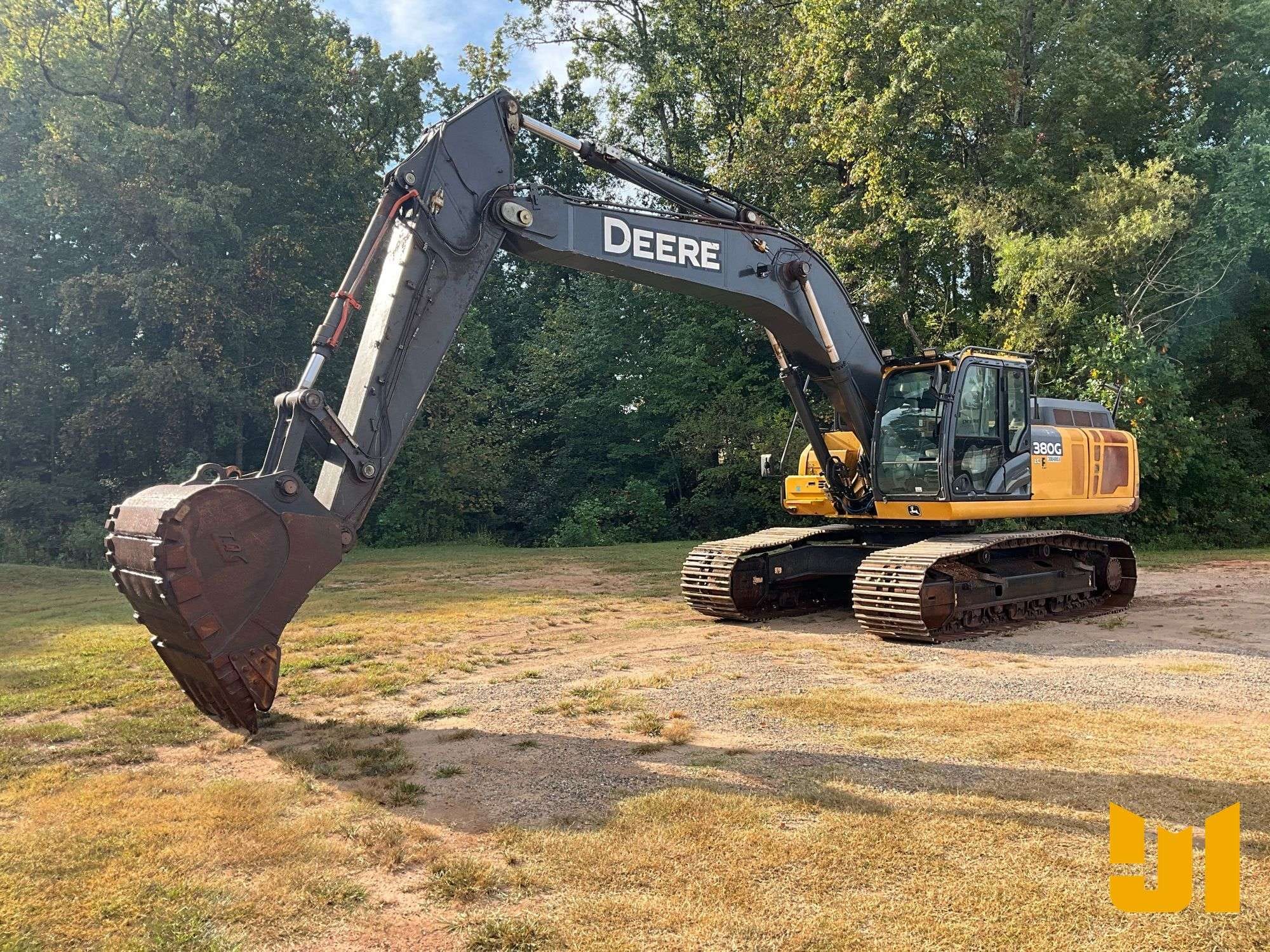 2017 John Deere 380G LC Equipment Image0