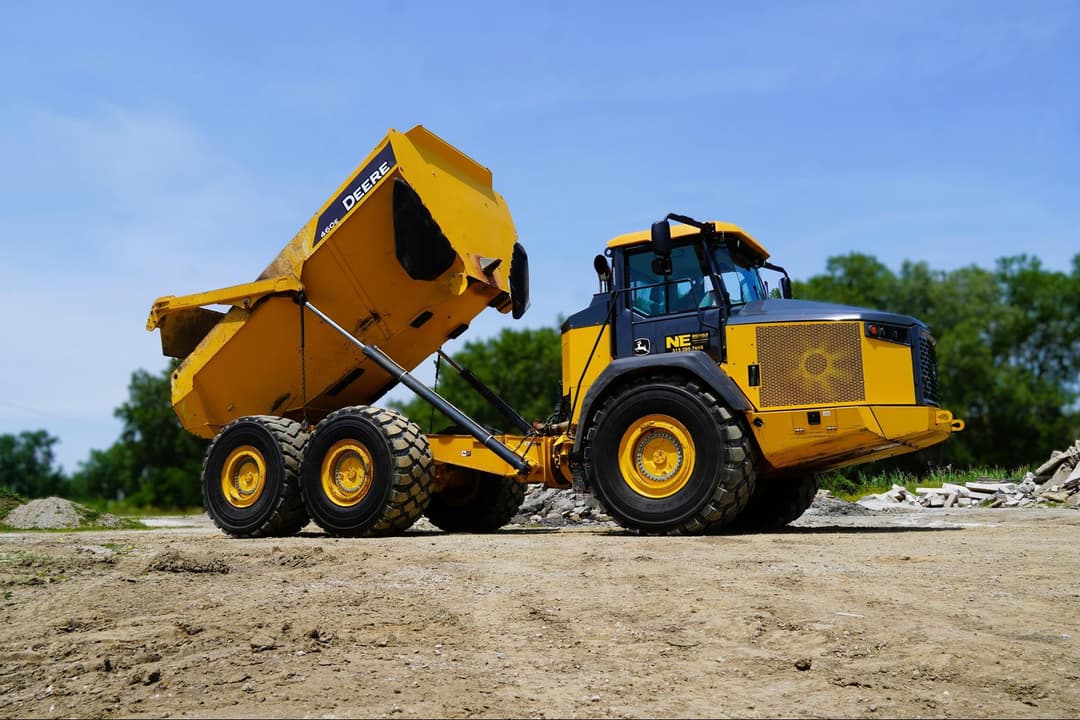 Image of John Deere 460E Primary image