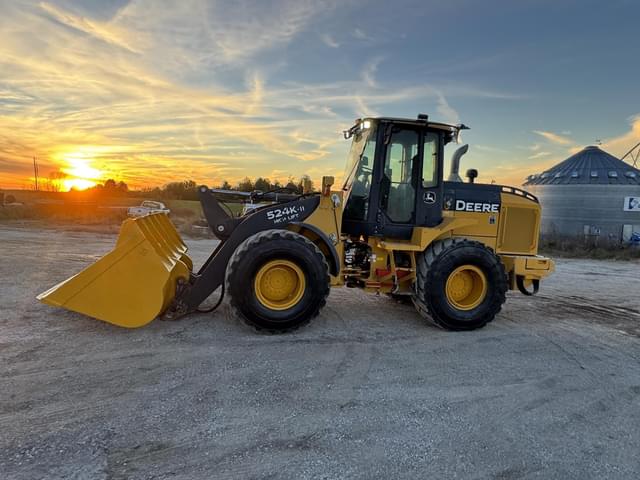 Image of John Deere 524KII equipment image 2