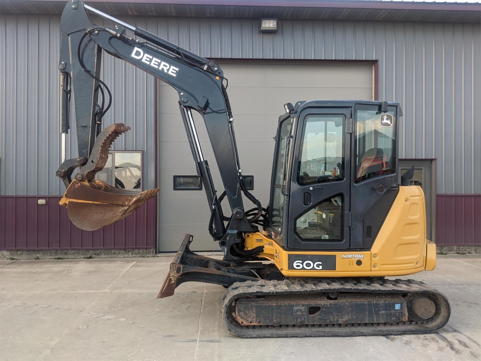 2017 John Deere 60G Equipment Image0