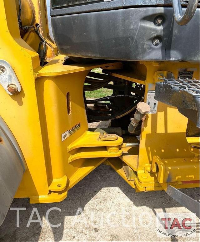Image of John Deere 644K equipment image 4