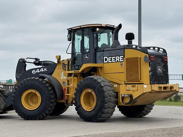 Image of John Deere 644K equipment image 4