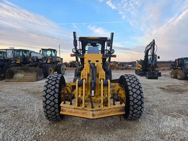 Image of John Deere 672G equipment image 4