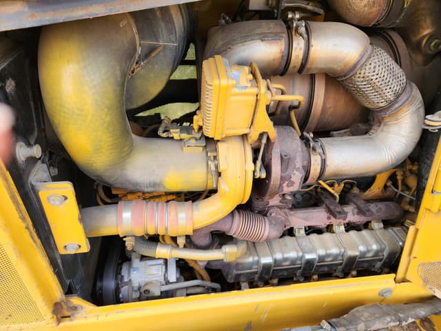 Image of John Deere 700K LGP equipment image 4