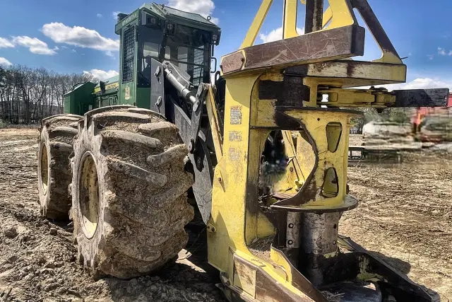 Image of John Deere 843K equipment image 4