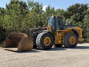 2017 John Deere 844K-III Image