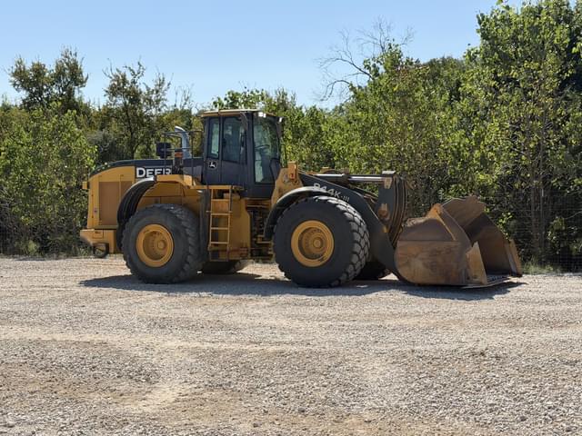 Image of John Deere 844K-III equipment image 4