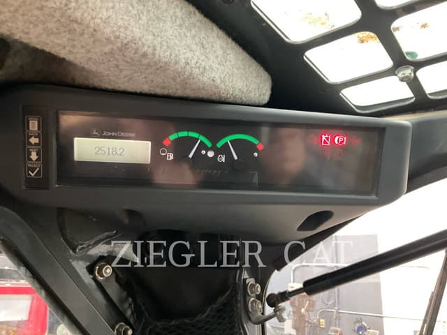 Image of John Deere 317G equipment image 4
