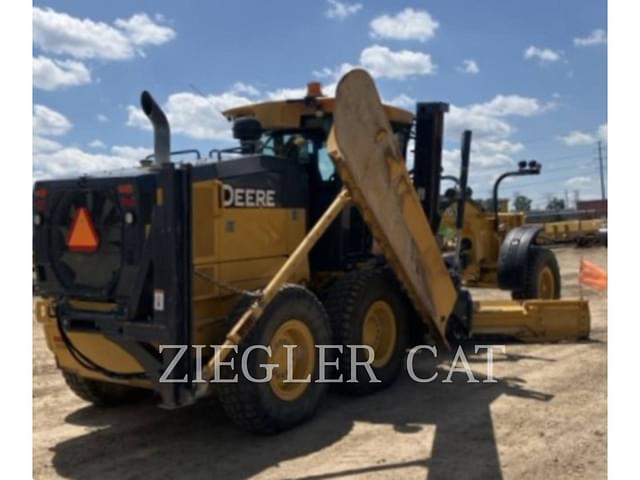 Image of John Deere 770A equipment image 2