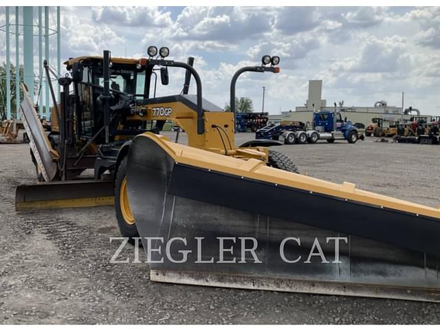 Image of John Deere 770GP equipment image 4