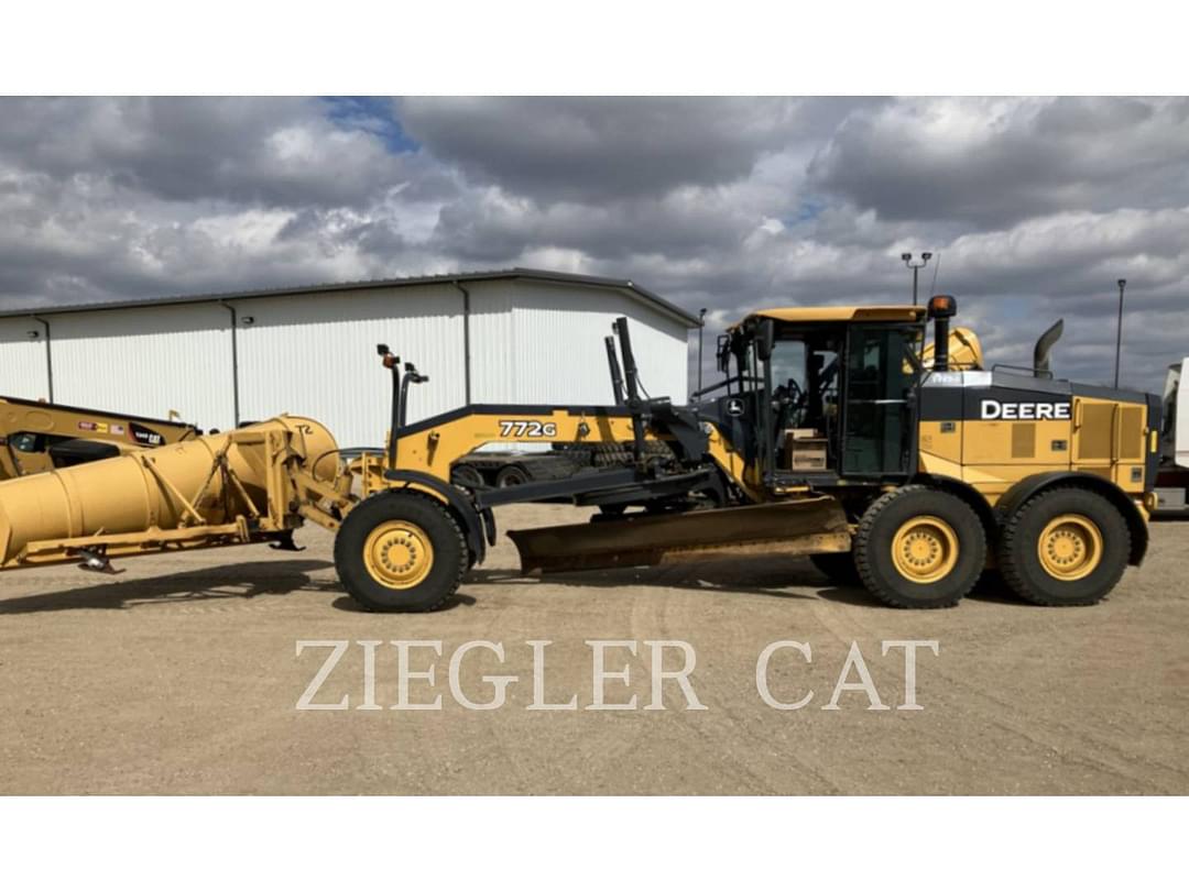 Image of John Deere 772G Primary image