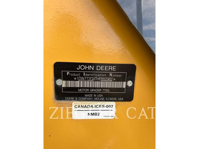 Image of John Deere 772G equipment image 2